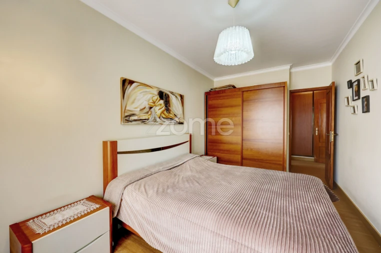 Apartamento T2 para Venda em Rio de Mouro Foto 27
