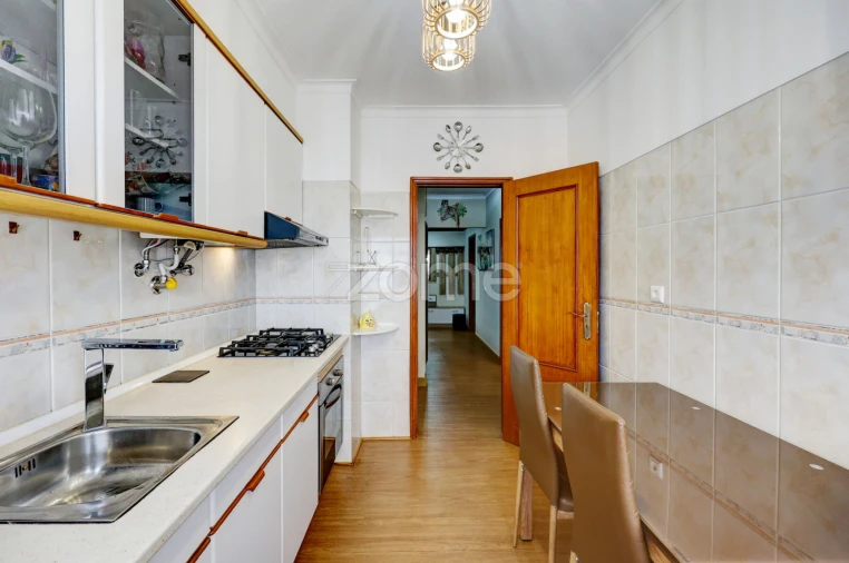 Apartamento T2 para Venda em Rio de Mouro Foto 13