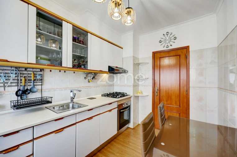 Apartamento T2 para Venda em Rio de Mouro Foto 16