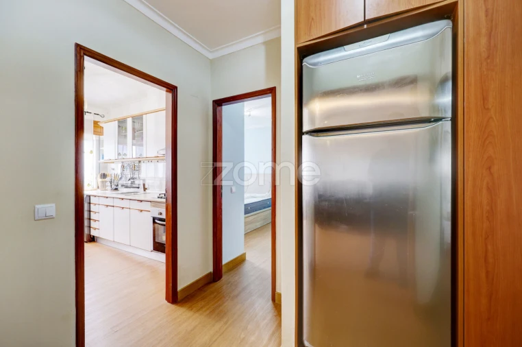 Apartamento T2 para Venda em Rio de Mouro Foto 10