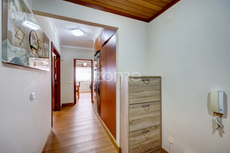 Apartamento T2 para Venda em Rio de Mouro Foto 30