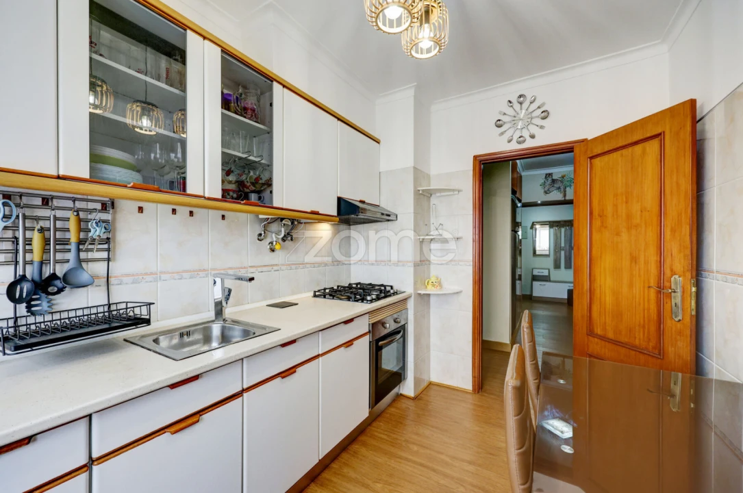 Apartamento T2 para Venda em Rio de Mouro Foto 14