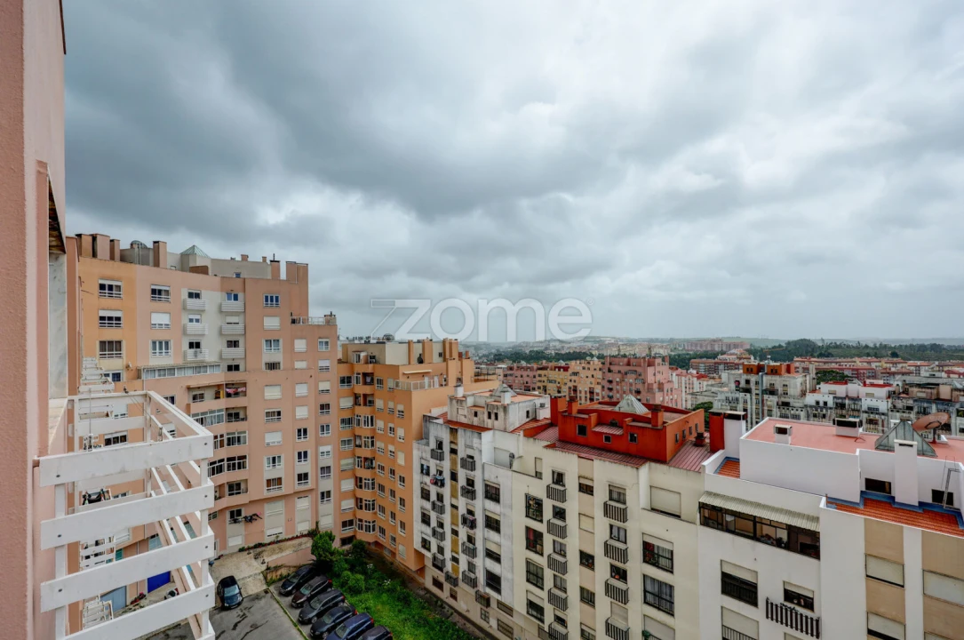 Apartamento T2 para Venda em Rio de Mouro Foto 20