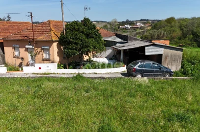 Moradia T3 para Venda em Amoreira da Gândara, Paredes do Bairro e Ancas