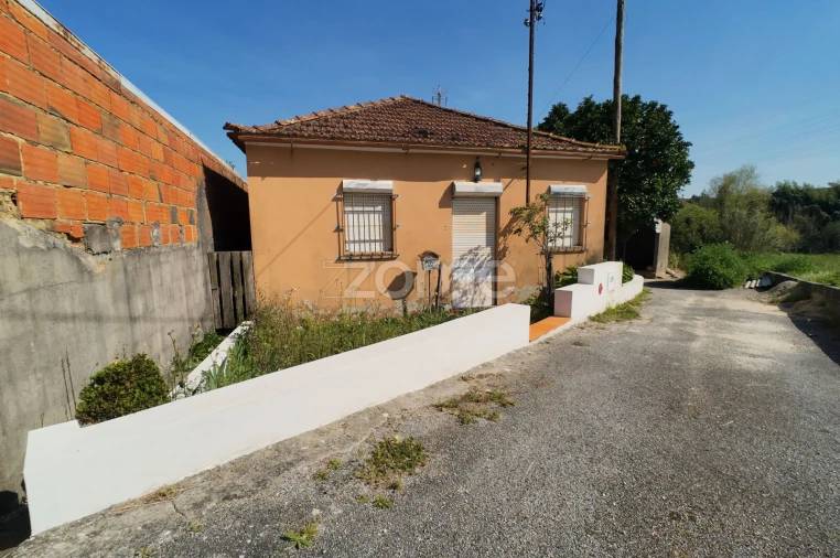 Moradia T3 para Venda em Amoreira da Gândara, Paredes do Bairro e Ancas Foto 2