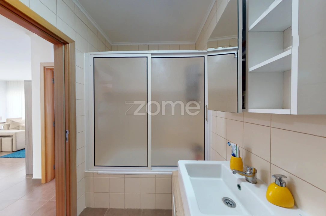 Apartamento T2 para Venda em Arrifes Foto 22