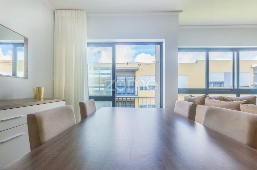 Apartamento T2 para Venda em Arrifes Foto 8