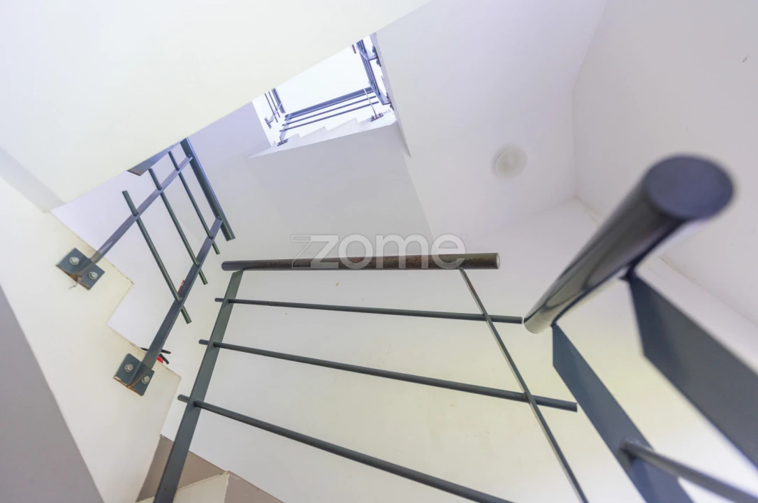 Apartamento T2 para Venda em Arrifes Foto 4