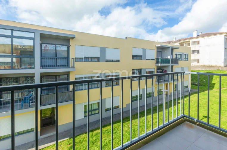 Apartamento T2 para Venda em Arrifes Foto 10