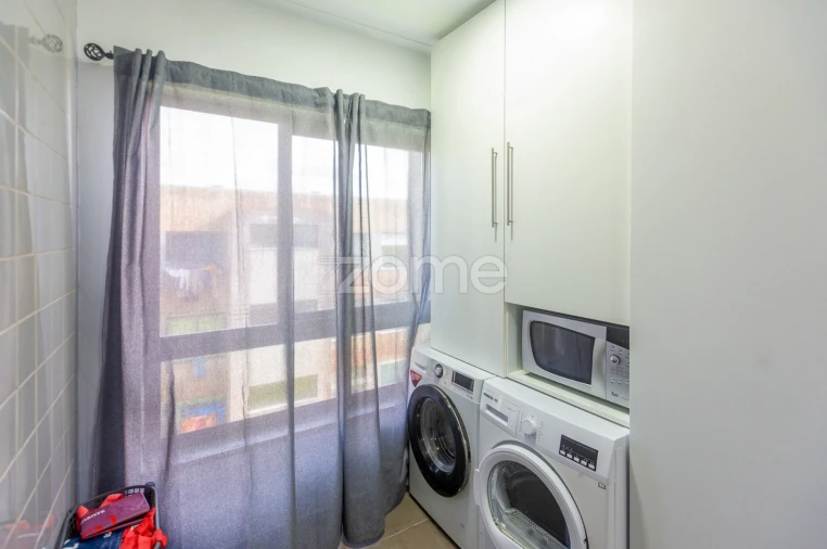 Apartamento T2 para Venda em Arrifes Foto 17