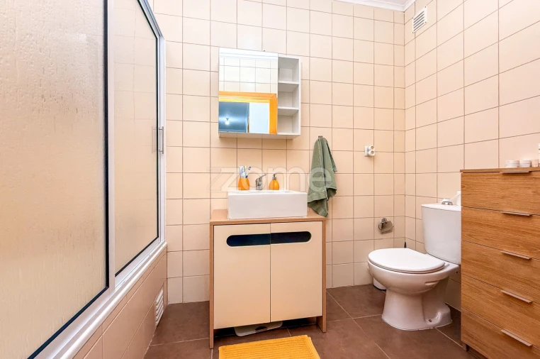 Apartamento T2 para Venda em Arrifes Foto 21