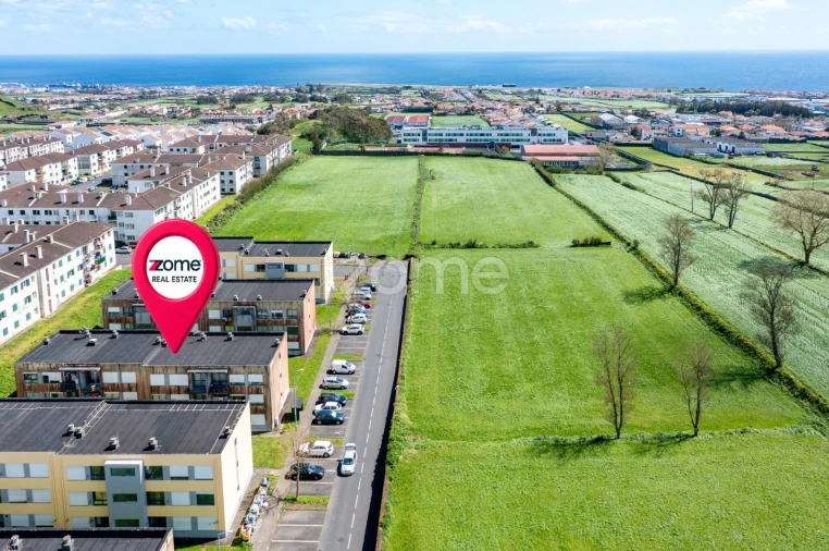 Apartamento T2 para Venda em Arrifes Foto 26