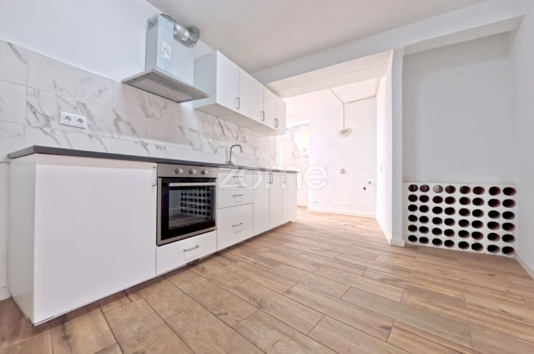 Apartamento T2 para Venda em Silves Foto 3