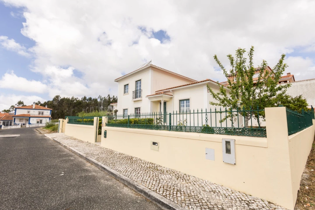 Moradia T3 para Venda em Gaeiras Foto 2