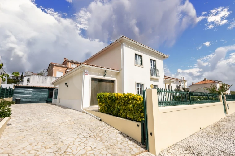 Moradia T3 para Venda em Gaeiras Foto 3