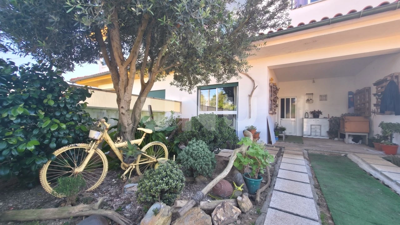 Moradia T4 para Venda em Valega Foto 1