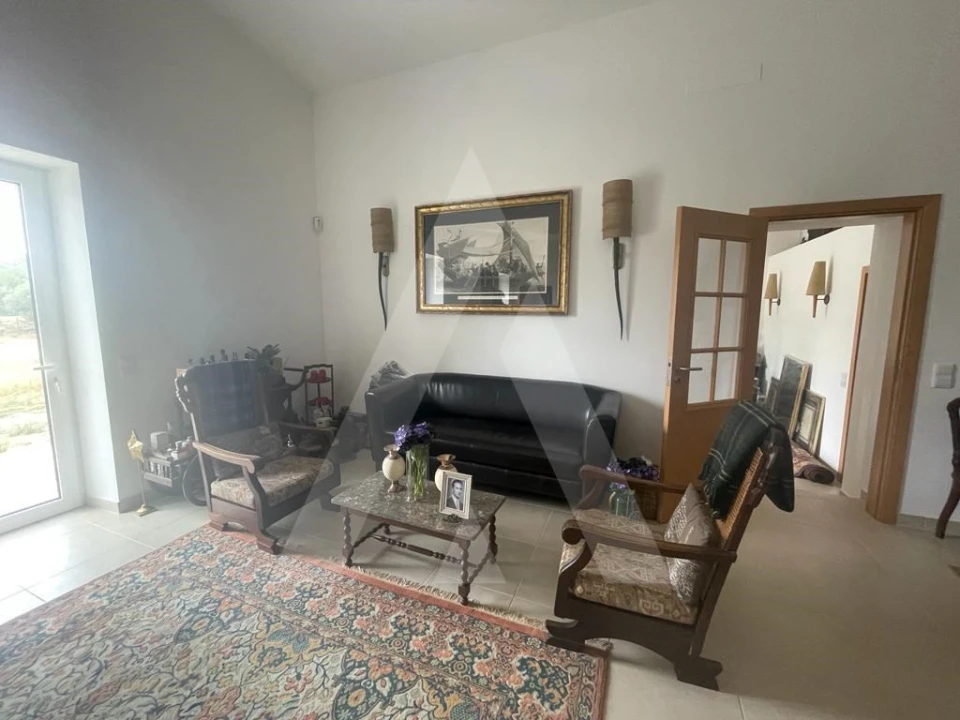 Moradia T4 para Venda em Quelfes Foto 7