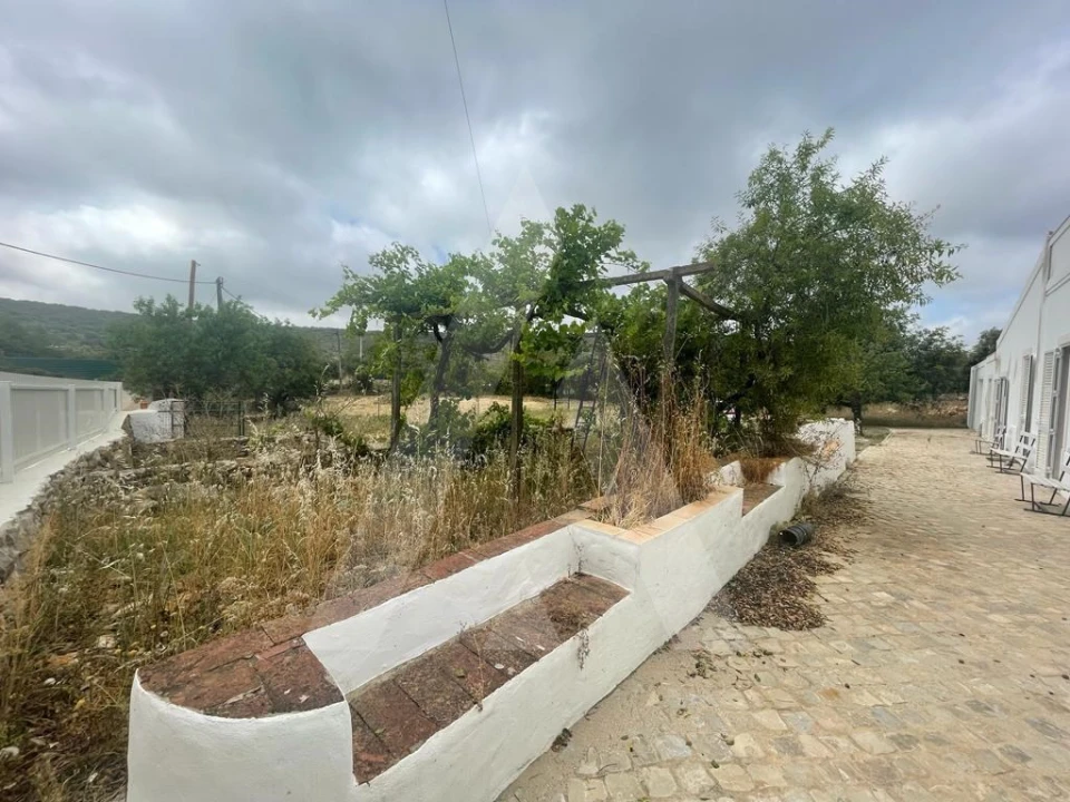 Moradia T4 para Venda em Quelfes Foto 5