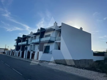 Terreno para Venda em Conceição e Estoi