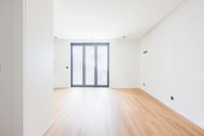 Apartamento T3 para Arrendamento em Glória e Vera Cruz