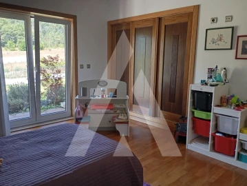 Moradia T6 para Venda em Palhaça