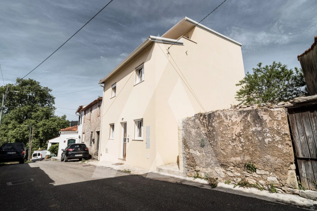 Moradia T3 para Venda em Souselas e Botão Foto 2