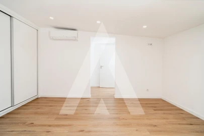 Moradia T3 para Venda em Souselas e Botão