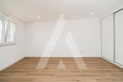 Moradia T3 para Venda em Souselas e Botão