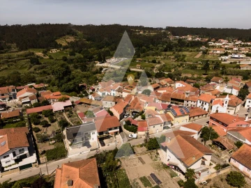 Moradia T3 para Venda em Souselas e Botão