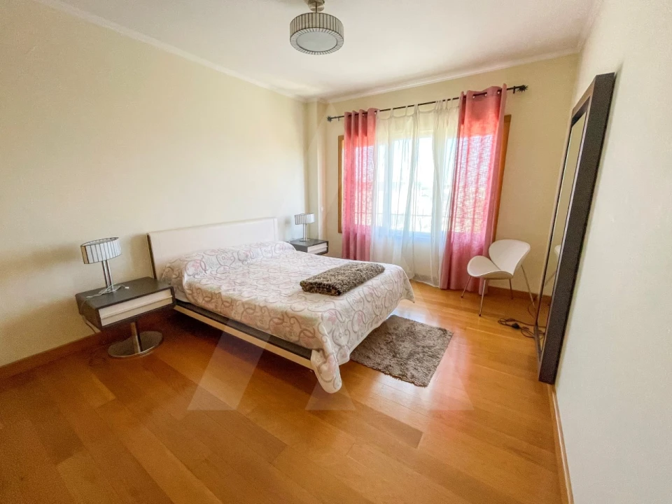 Apartamento T3 para Arrendamento em Parque das Nações Foto 15