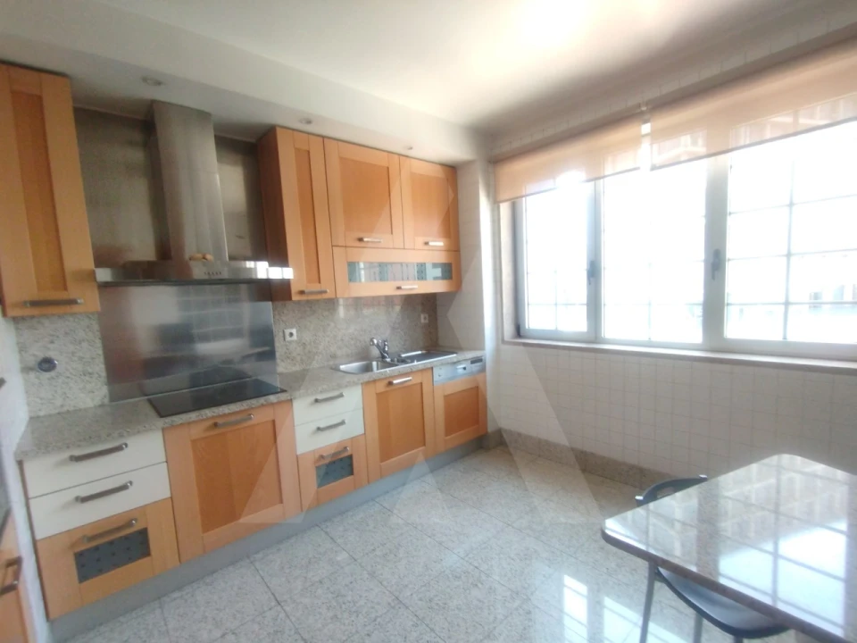 Apartamento T3 para Arrendamento em Parque das Nações Foto 5