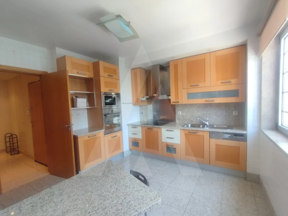 Apartamento T3 para Arrendamento em Parque das Nações Foto 6