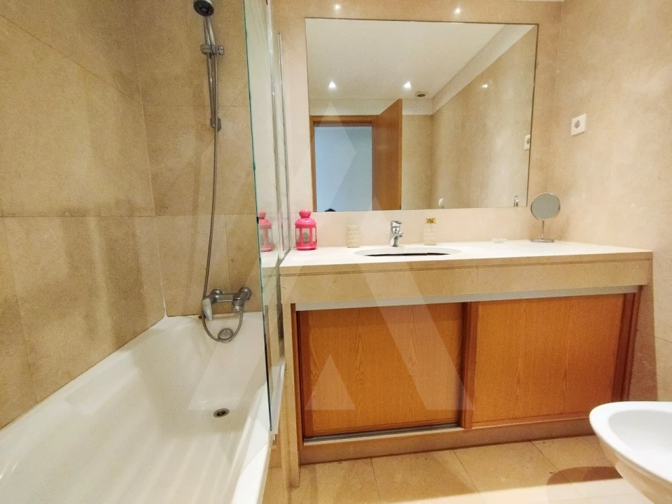 Apartamento T3 para Arrendamento em Parque das Nações Foto 21