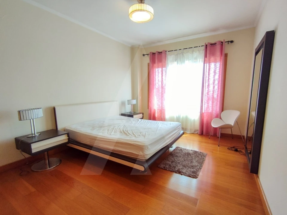 Apartamento T3 para Arrendamento em Parque das Nações Foto 29