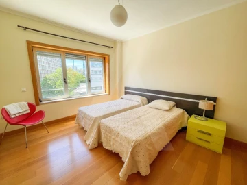 Apartamento T3 para Arrendamento em Parque das Nações