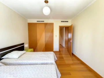 Apartamento T3 para Arrendamento em Parque das Nações