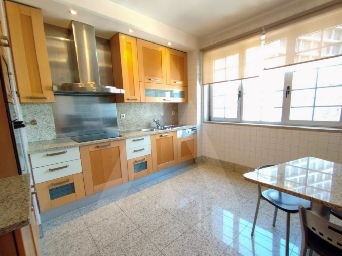 Apartamento T3 para Arrendamento em Parque das Nações Foto 12