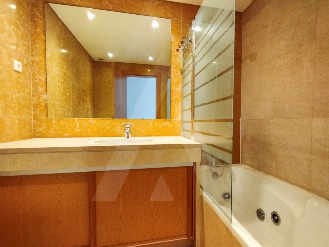 Apartamento T3 para Arrendamento em Parque das Nações Foto 25