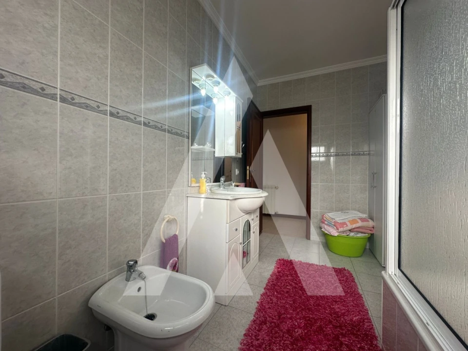 Moradia T3 para Venda em Vilarinho do Bairro Foto 11