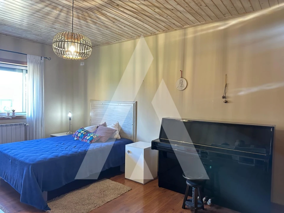 Moradia T3 para Venda em Oiã Foto 17