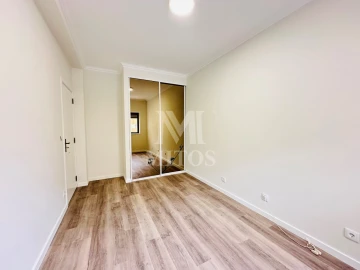 Apartamento T2 para Arrendamento em Chafe