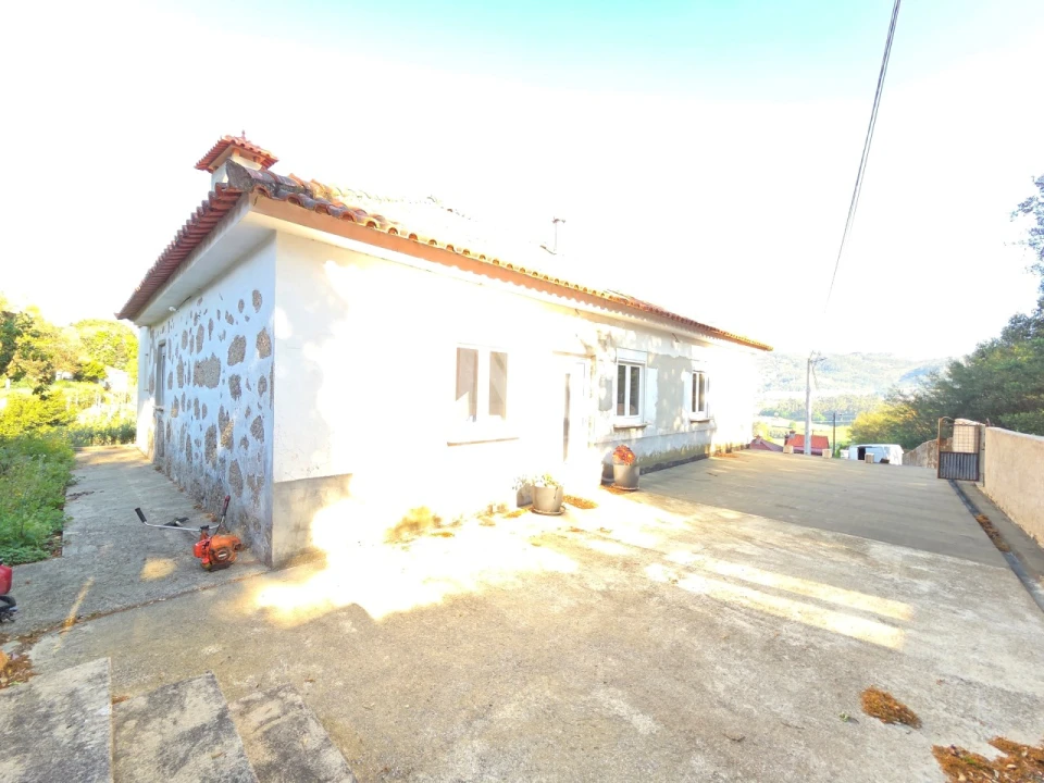 Moradia T3 para Venda em Durrães e Tregosa Foto 1