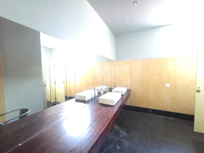 Loja para Arrendamento em Santa Maria Maior e Monserrate e Meadela Foto 12