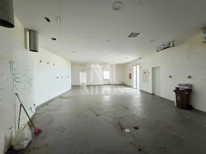 Loja para Arrendamento em Santa Maria Maior e Monserrate e Meadela Foto 14