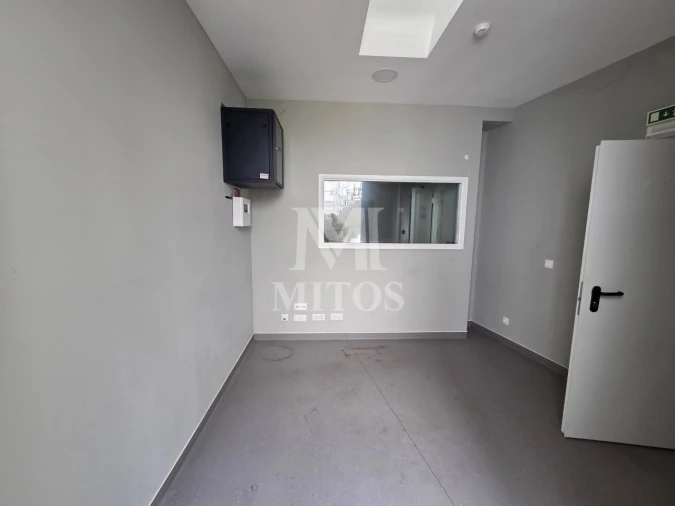 Loja para Arrendamento em Santa Maria Maior e Monserrate e Meadela Foto 6