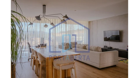 Moradia T3 para Venda em Santa Maria Maior