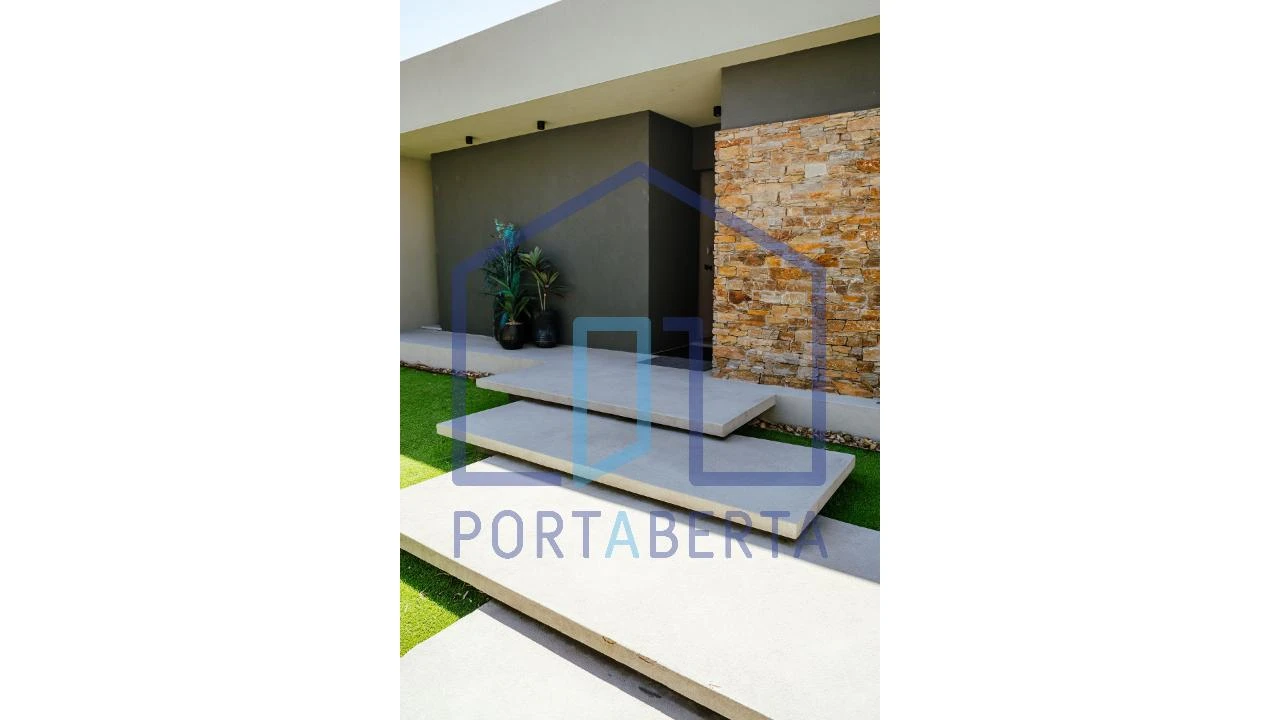 Moradia T3 para Venda em Santa Maria Maior Foto 11