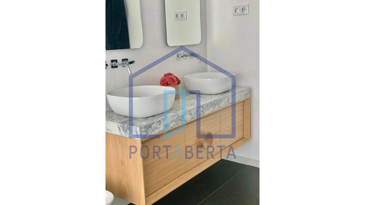 Moradia T3 para Venda em Santa Maria Maior Foto 7