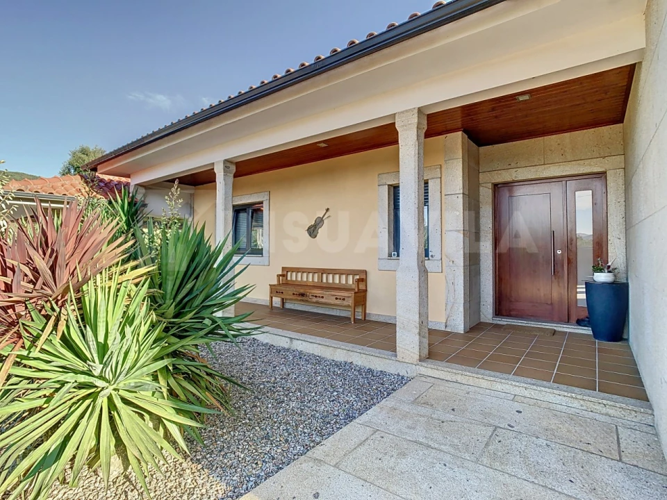 Moradia T3 para Venda em Argela Foto 1