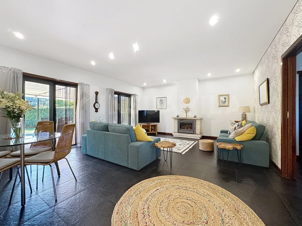 Moradia T3 para Venda em Argela Foto 8